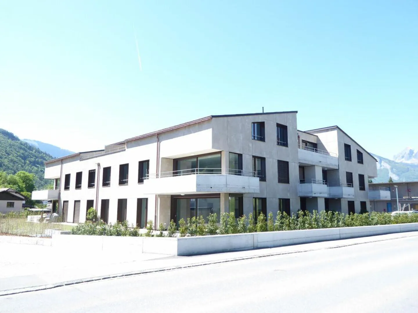 moderne, hochwertige 3 1/2-Zimmer-Erdgeschosswohnung zu vermieten - Foto 11 von 12