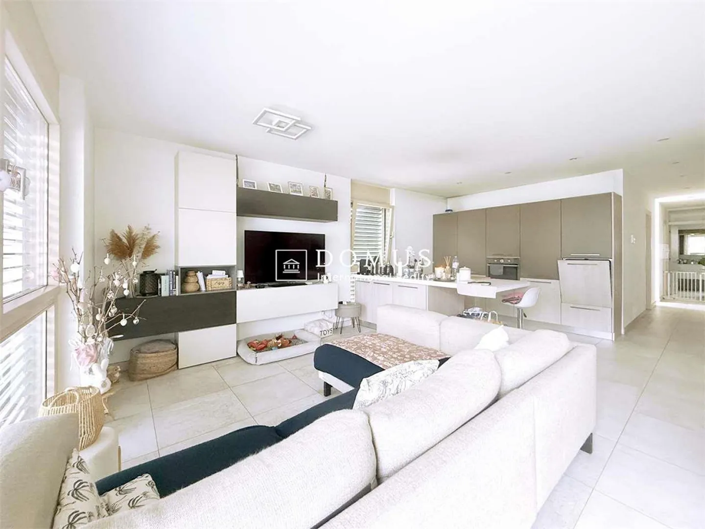 Appartamento moderno con giardino privato - Foto 2 di 9