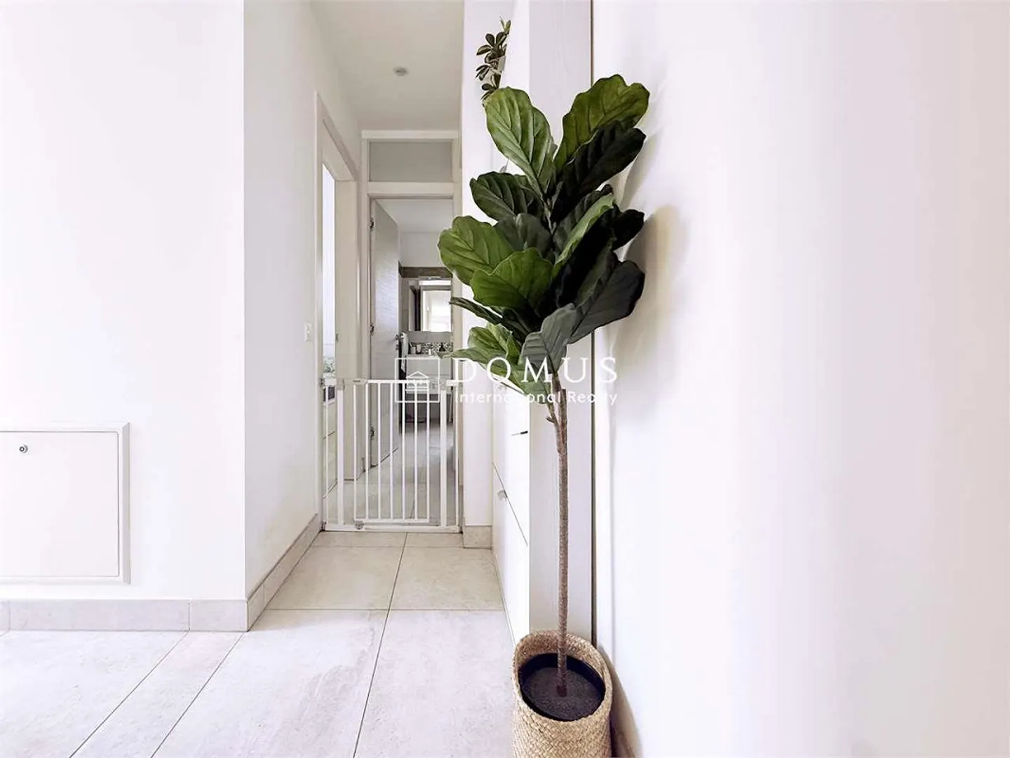 Appartamento moderno con giardino privato - Foto 4 di 9