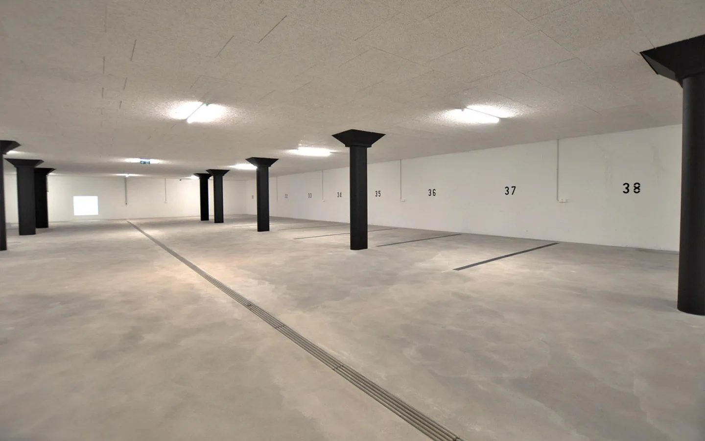 Exclusive underground parking spaces for cars, trailers, campers, buses, boats - Photo 1 of 14