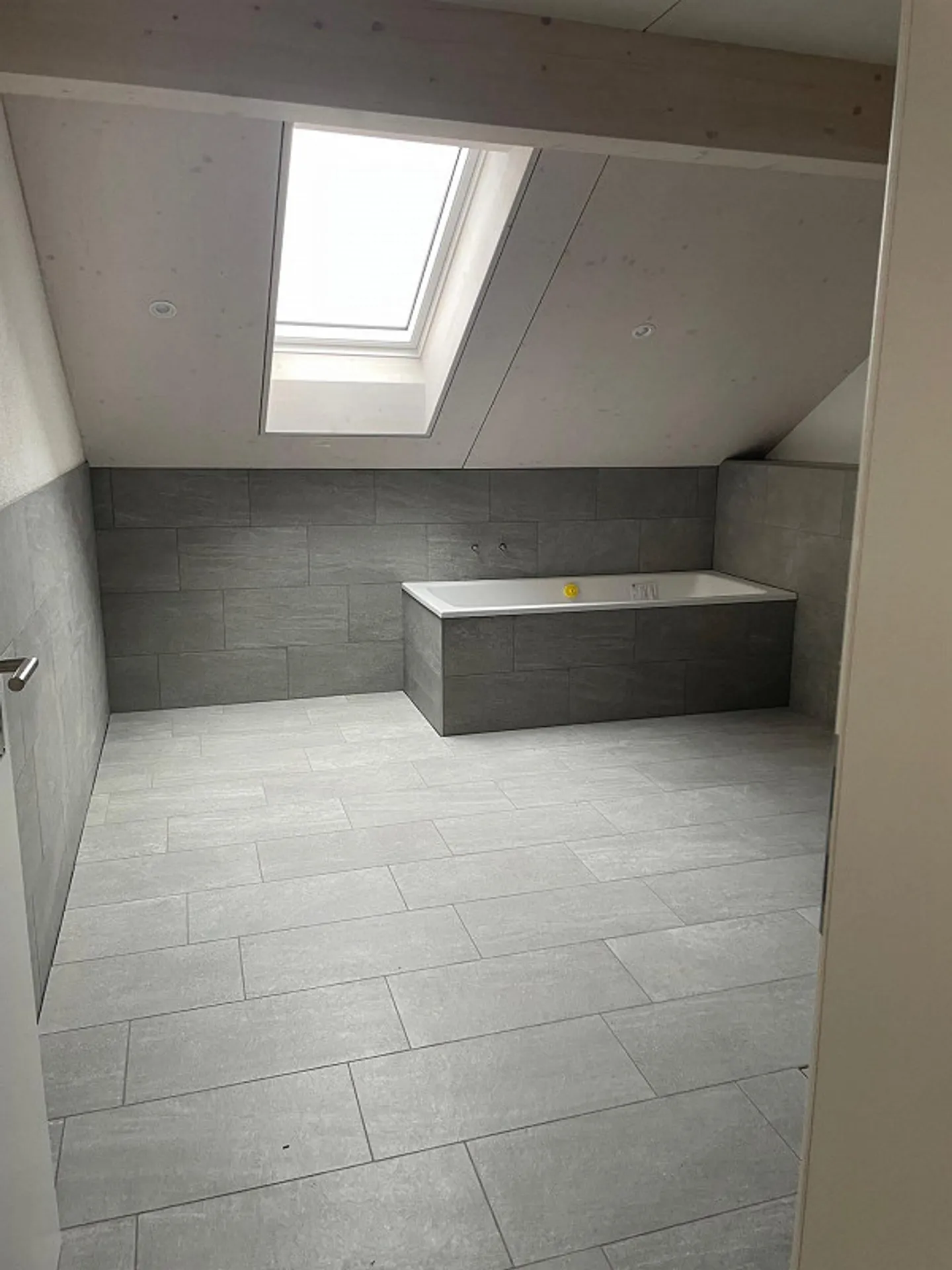 Appartement duplex moderne au 2ème étage - Photo 3 sur 4