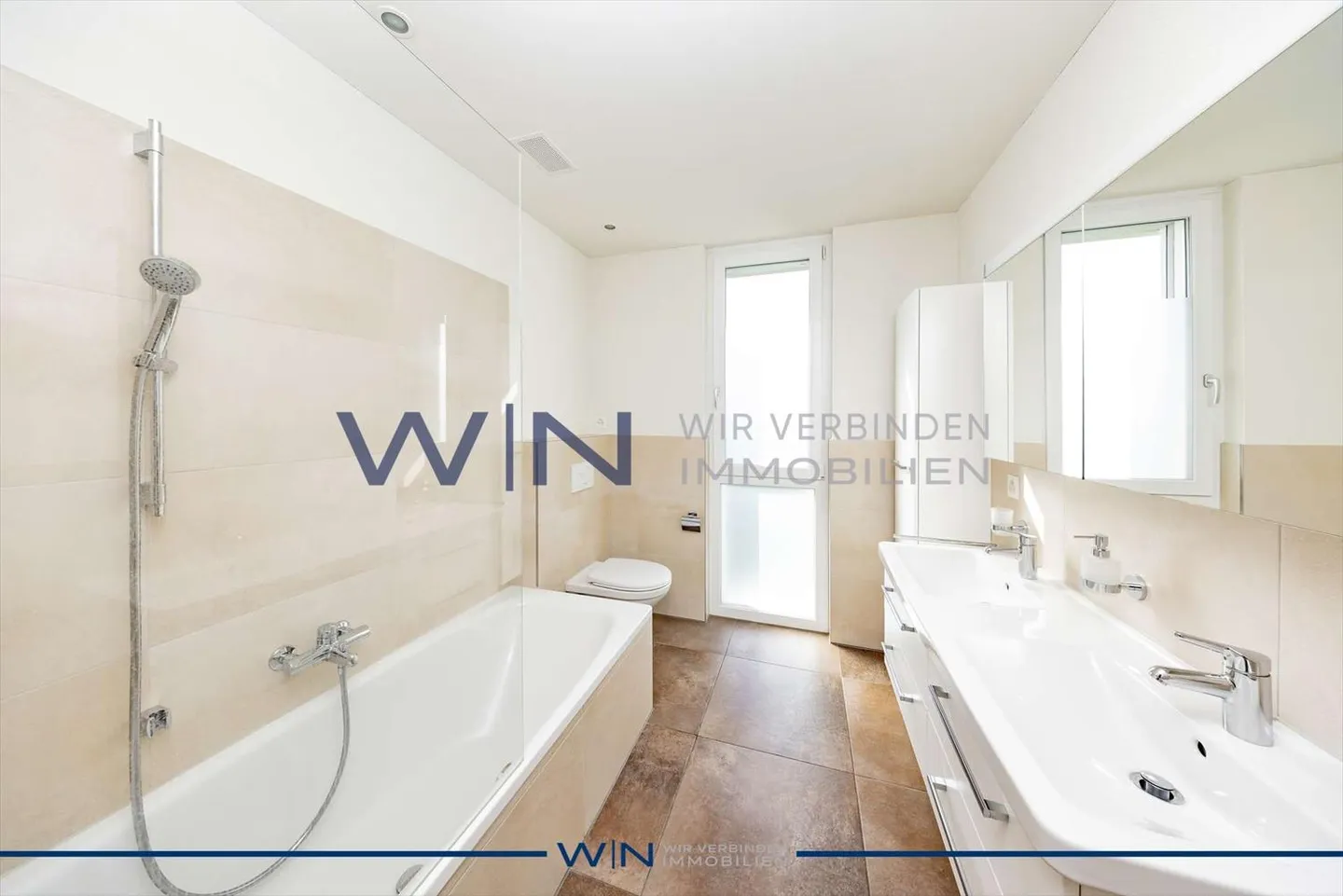 Luxury pure with unique view - Photo 7 of 8