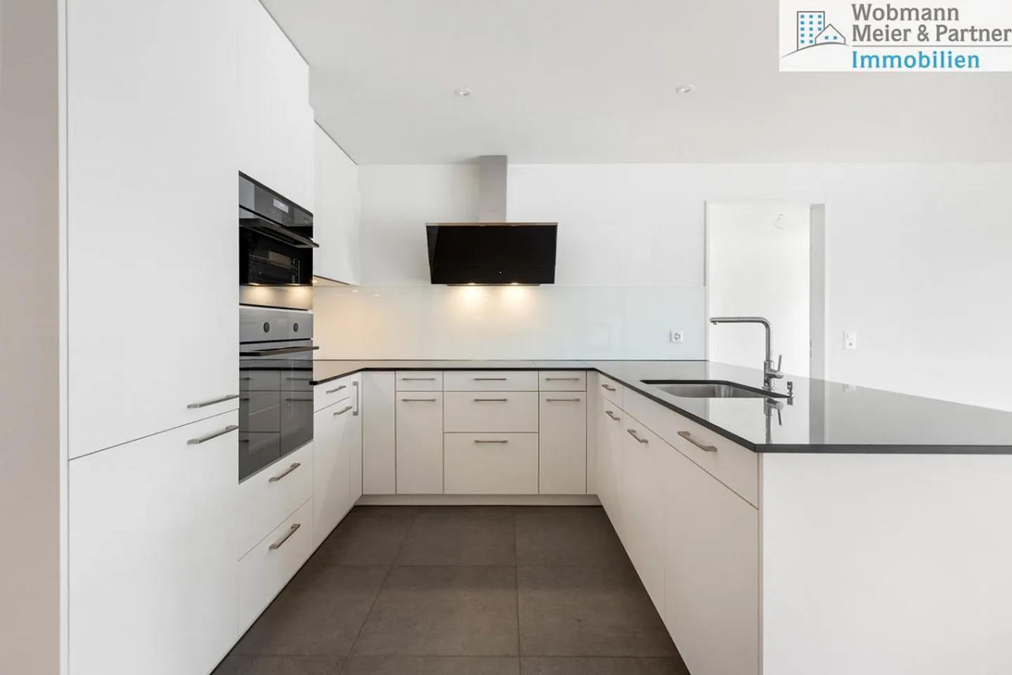 Newly built apartment, 2nd floor, 2 west balconies away from the main road! - Photo 4 of 7