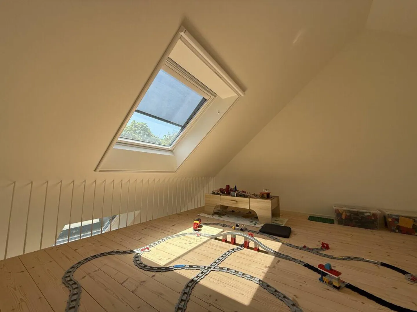 Nearly New 6.5-Room Single-Family House in Prime Location - Photo 9 of 13