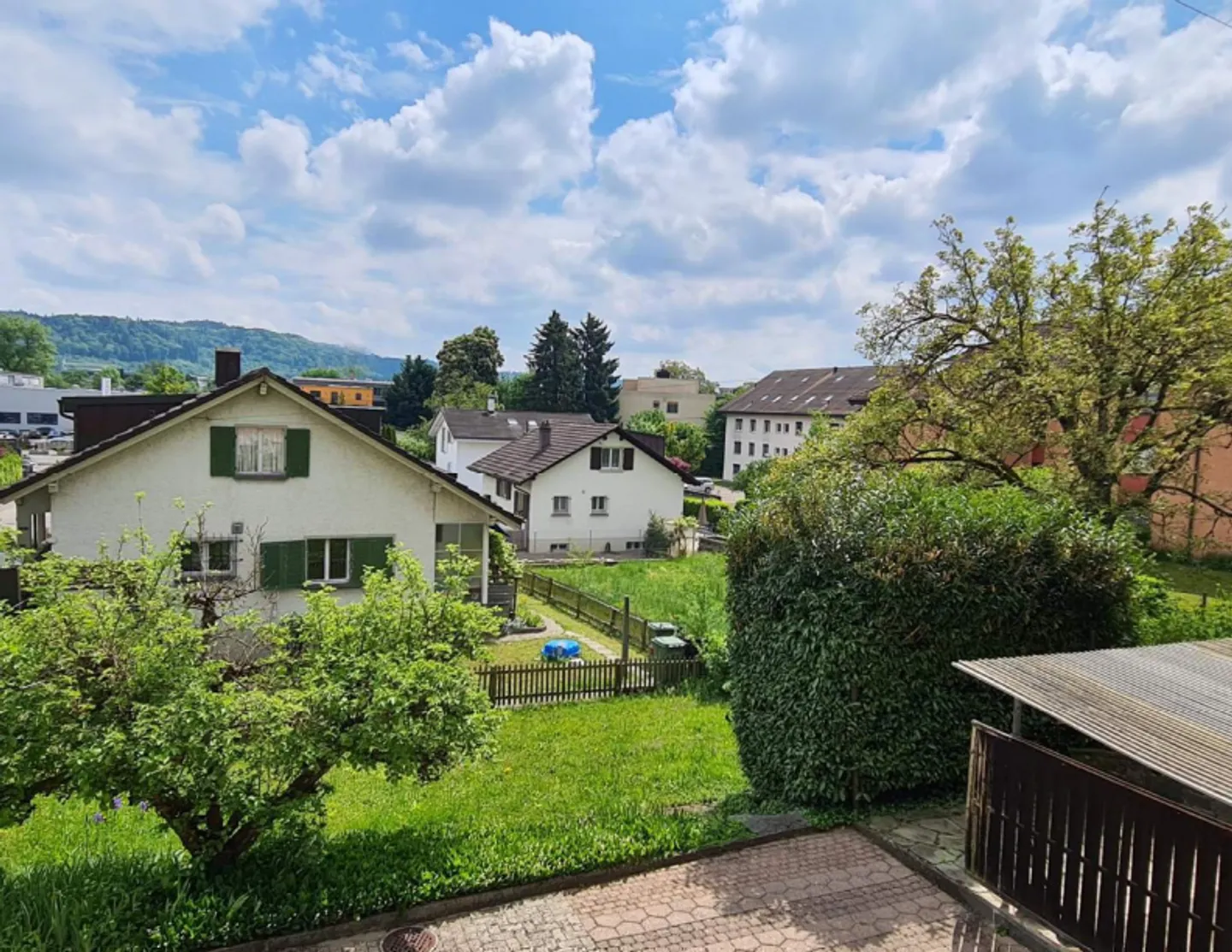 Lavorare e vivere sotto lo stesso tetto – affascinante casa unifamiliare con ufficio separato - Foto 3 di 15