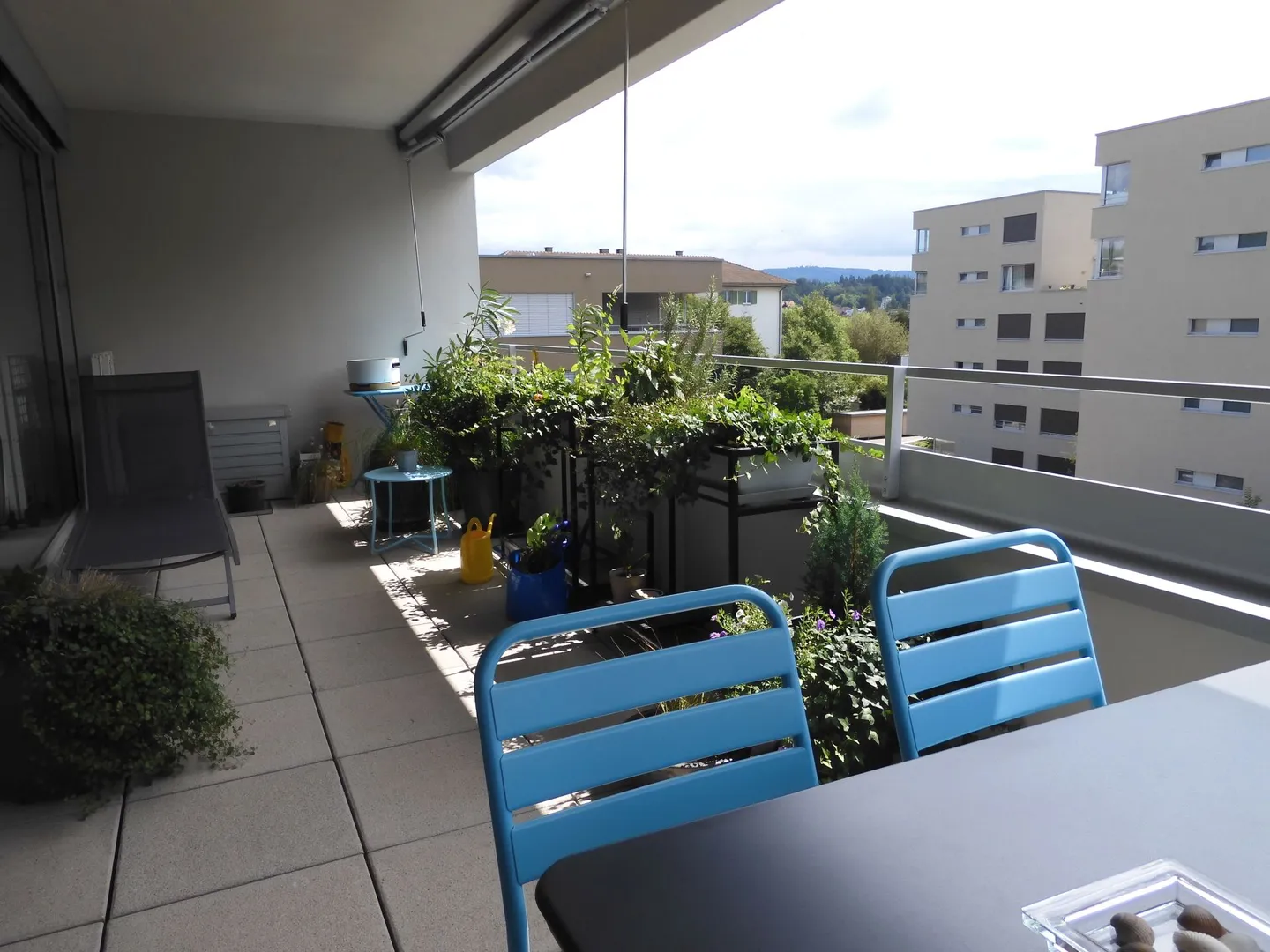 Modern Apartment - 3.5 Room Apartment Near the Train Station, Sunny and Spacious - Photo 3 of 11