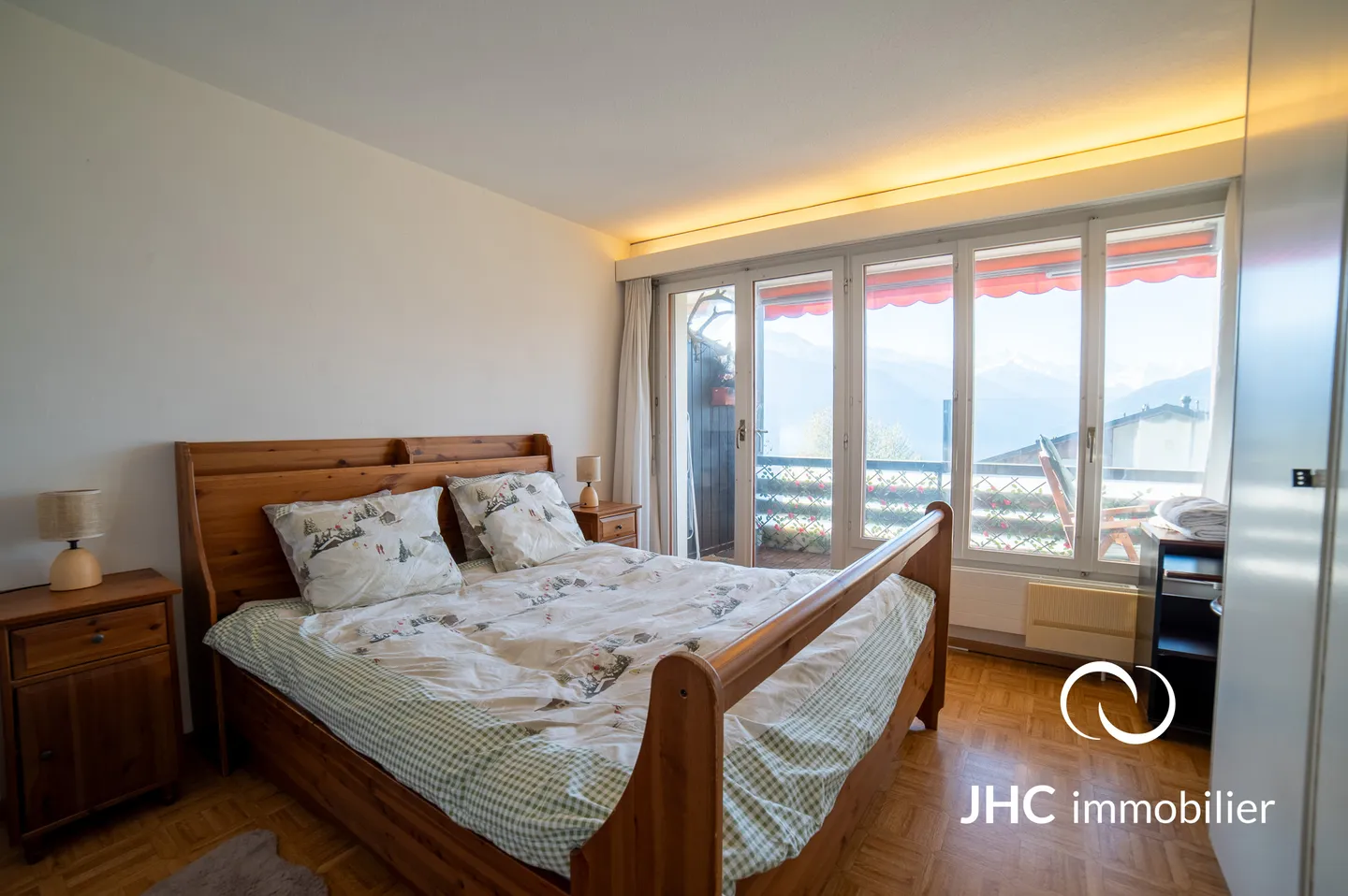 Charmante 2,5-Zimmer-Wohnung mit Aussicht in Randogne (Crans-Montana) - Foto 3 von 7