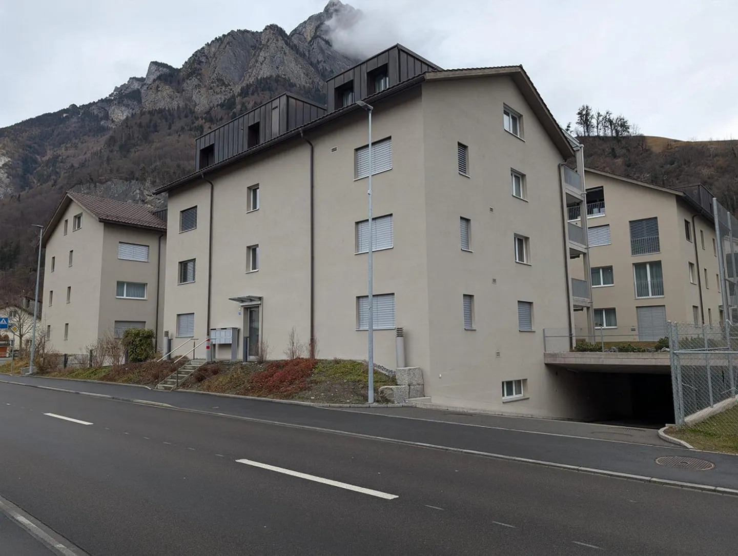Place de parking souterrain - Photo 1 sur 2