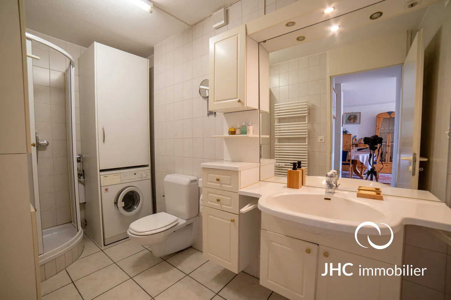 Charmante 2,5-Zimmer-Wohnung mit Aussicht in Randogne (Crans-Montana) - Foto 4 von 7
