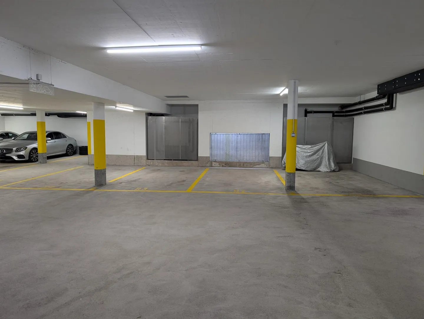 Place de parking souterrain - Photo 2 sur 2