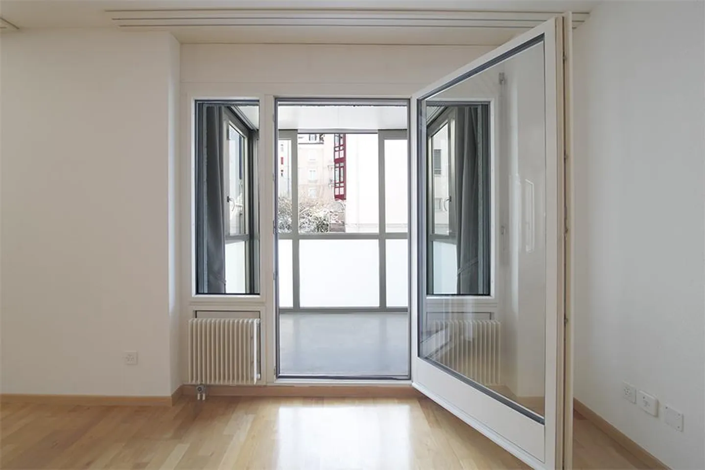 Sunny apartment in a central location - Rent without deposit! - Photo 4 of 8