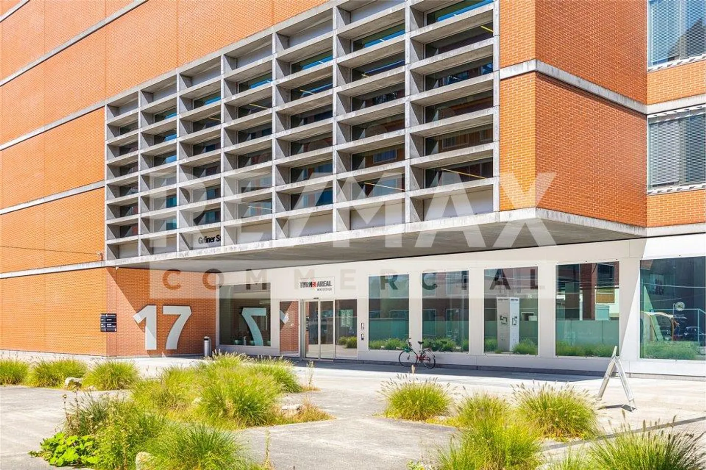 Espace de bureau exclusif 224 m² - 20ème étage Tour Rouge Winterthur - Photo 7 sur 10