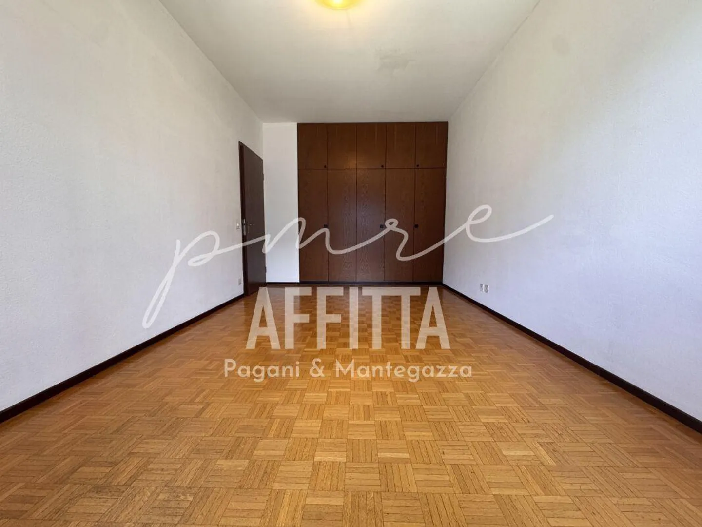 Casa a schiera affascinante con vista lago - Foto 9 di 11