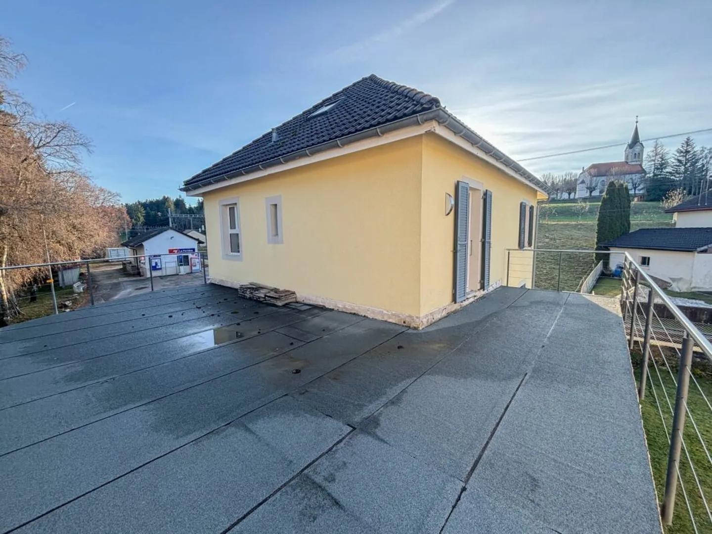 Charming family bungalow with 5.5 rooms and a second plot in the green zone - Photo 8 of 18