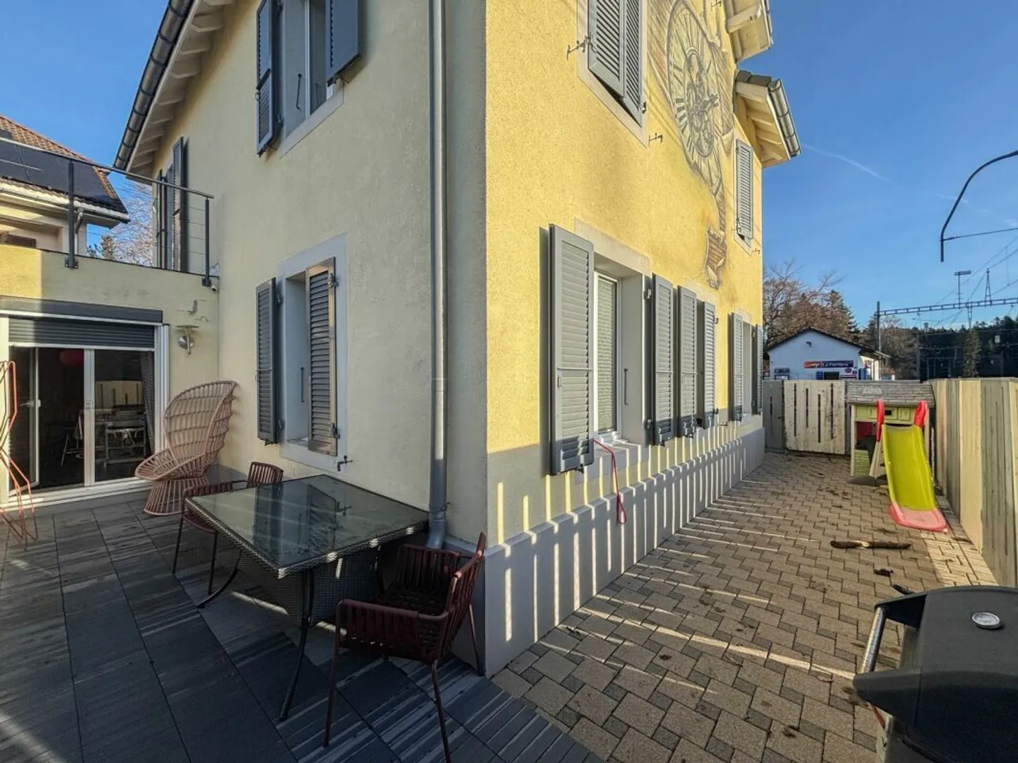 Charming family bungalow with 5.5 rooms and a second plot in the green zone - Photo 14 of 18