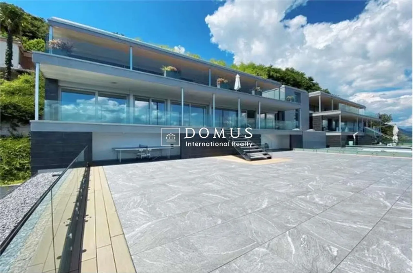 Luxury Residence - Photo 3 of 13
