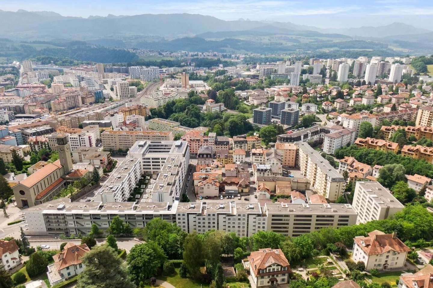 Grand 4.5 pces au 4ème étage - Photo 11 sur 11