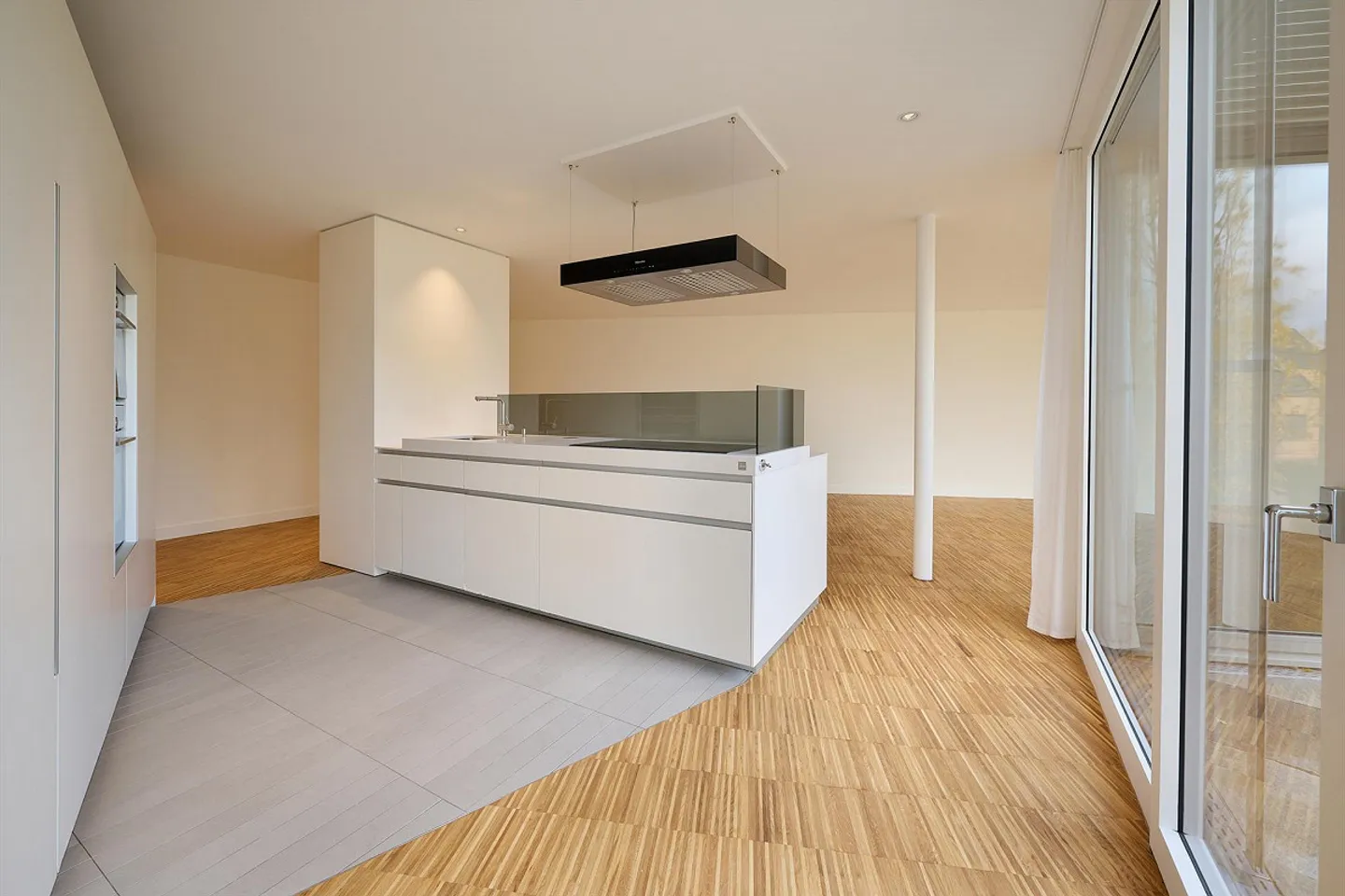 Appartement stylé avec terrasse sur le Bruderholz - Photo 2 sur 6