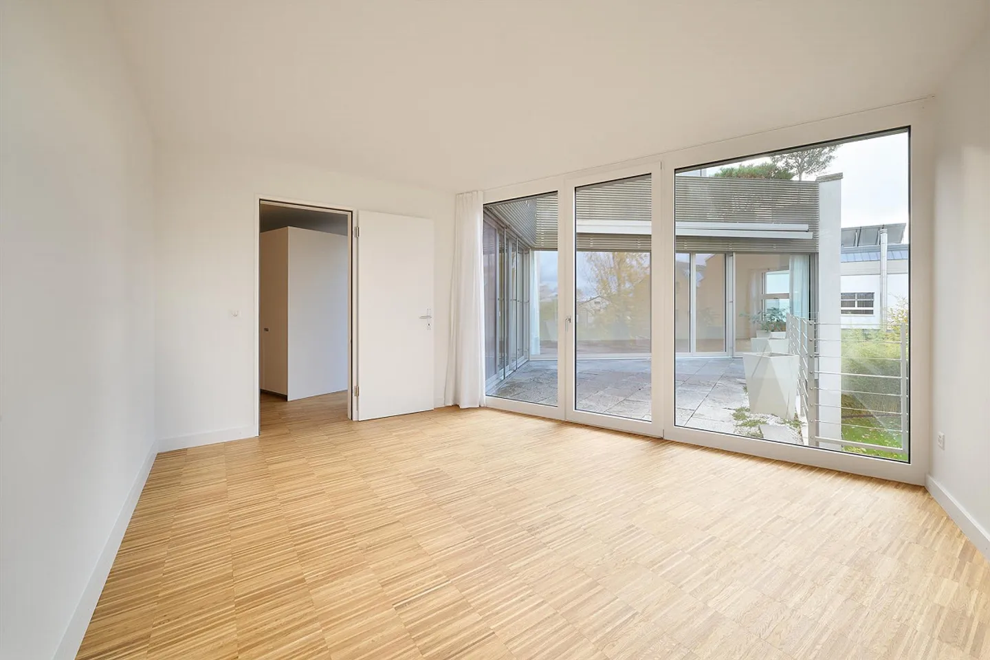 Appartement stylé avec terrasse sur le Bruderholz - Photo 3 sur 6