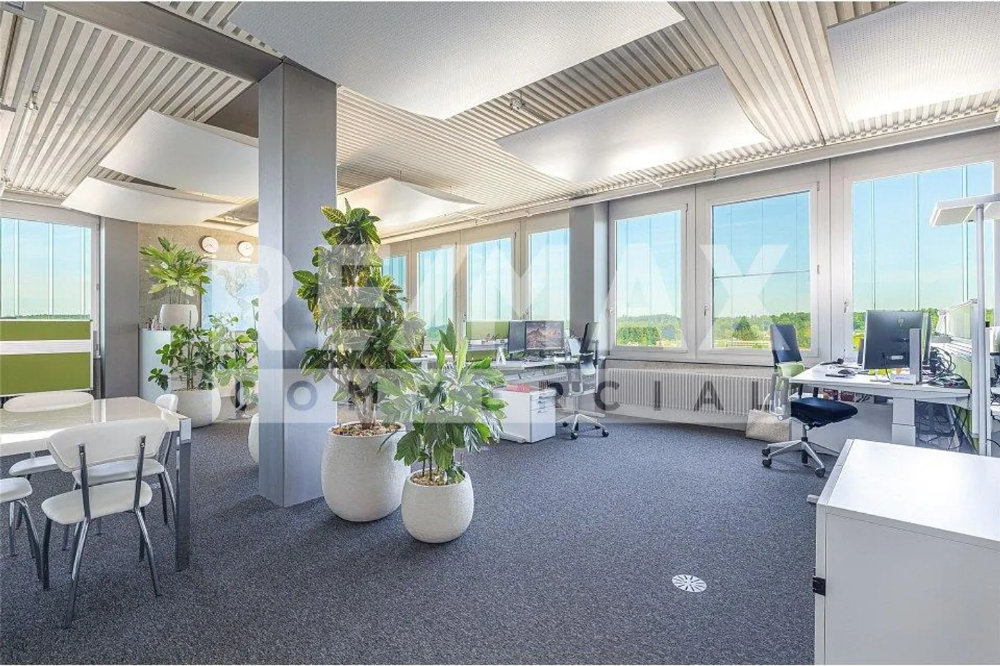 Espace de bureau exclusif 224 m² - 20ème étage Tour Rouge Winterthur - Photo 10 sur 10