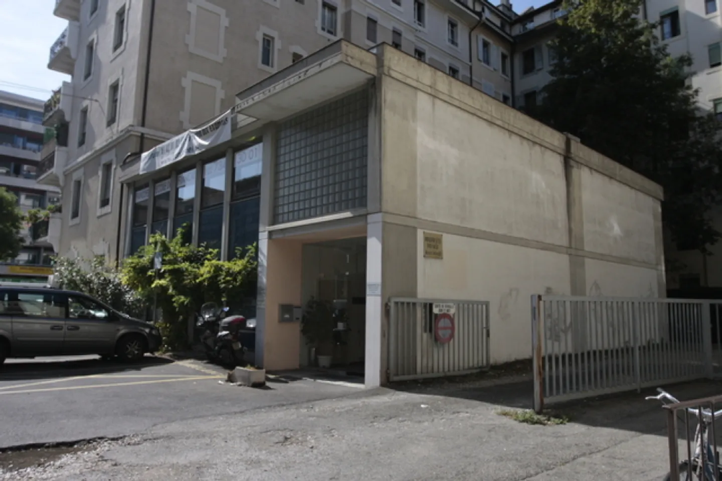 Rue de l'Orangerie 1, POSTO MOTO N. B - Foto 1 di 6