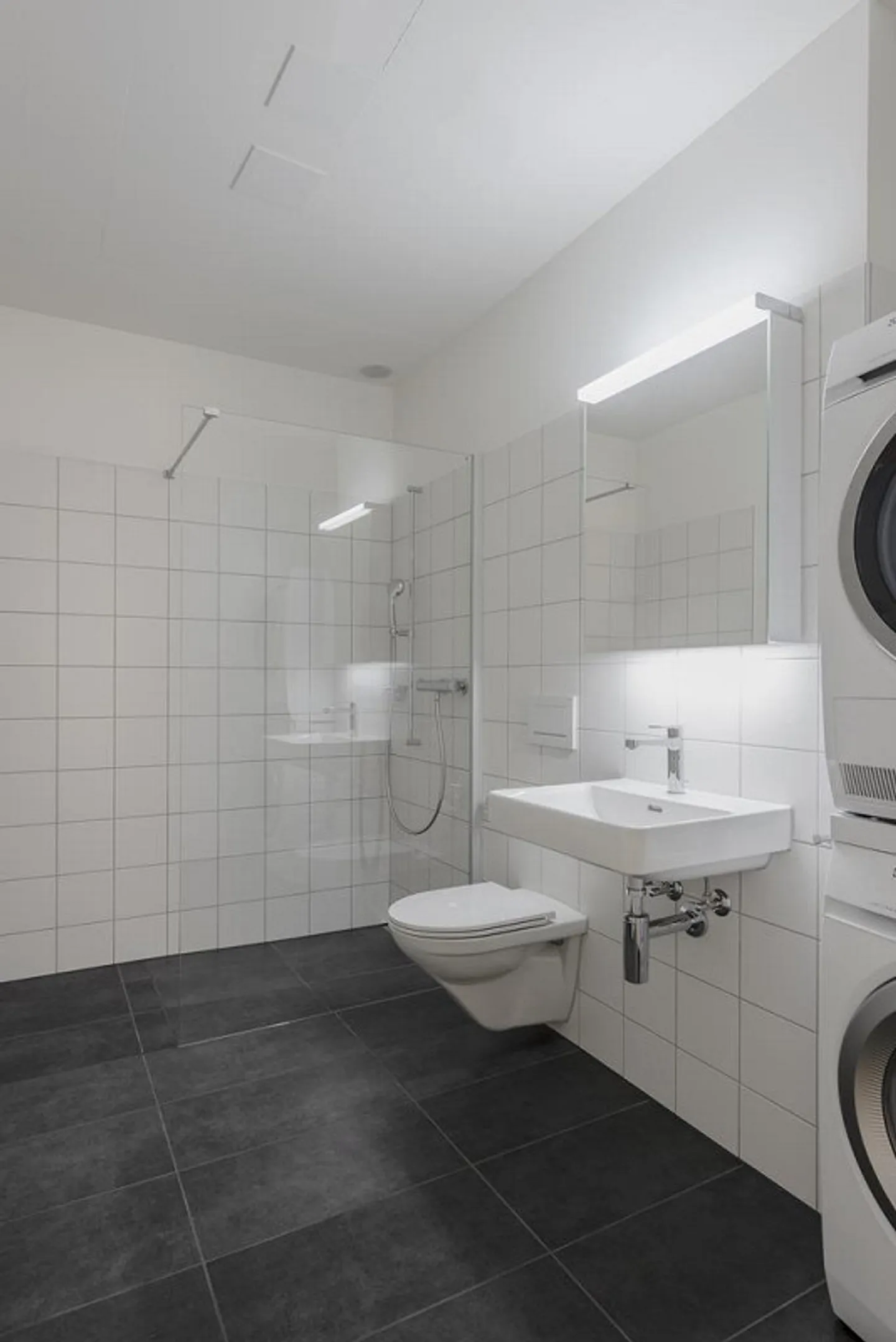 Geräumige Wohnung in grüner Lage - Foto 3 von 10
