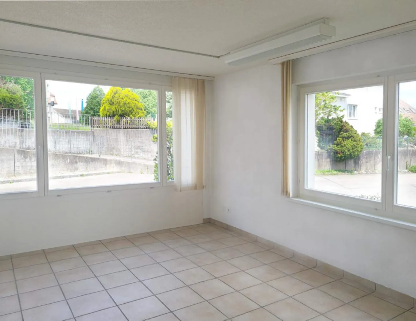 Lavorare e vivere sotto lo stesso tetto – affascinante casa unifamiliare con ufficio separato - Foto 13 di 15