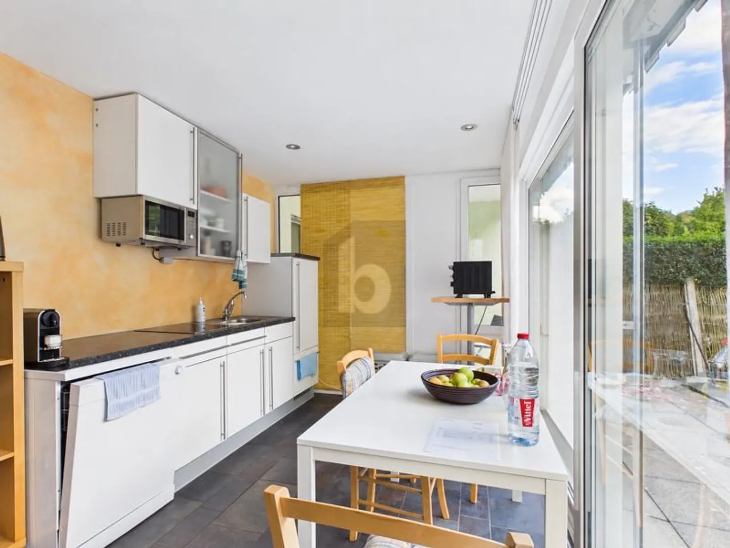 ESTABLISHED PRACTICE IN WELL-MAINTAINED PROPERTY - Photo 3 of 6