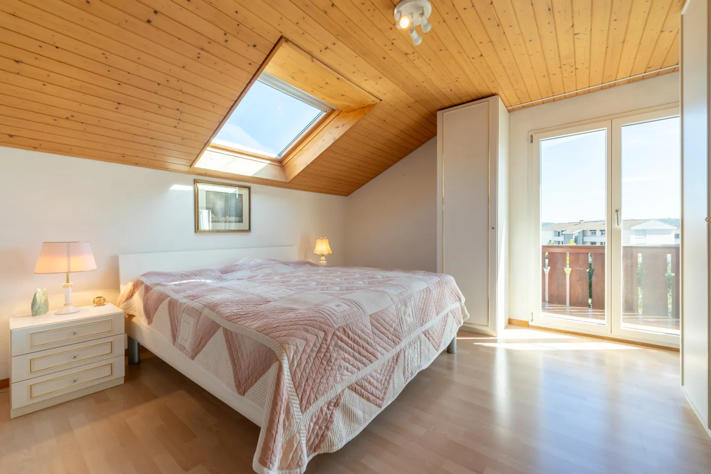 Rare single-family house in chalet style in a quiet location - Photo 7 of 13