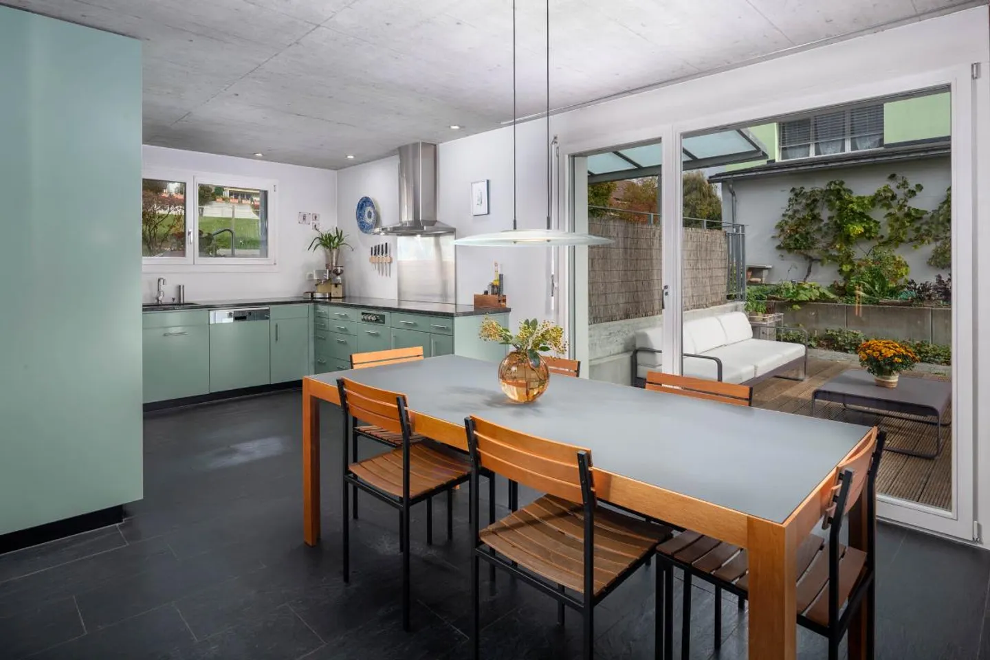 «Moderne und stilvolle Doppelhaushälfte mit Garten an ruhiger Lage.» - Foto 4 von 10