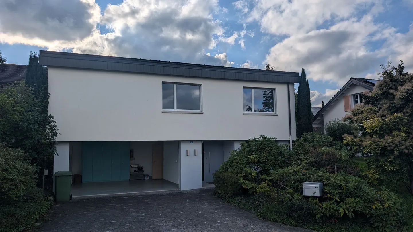 Casa unifamiliare indipendente - grande giardino - tranquilla - soleggiata - ben tenuta - vicino a Zurigo - Foto 11 di 13