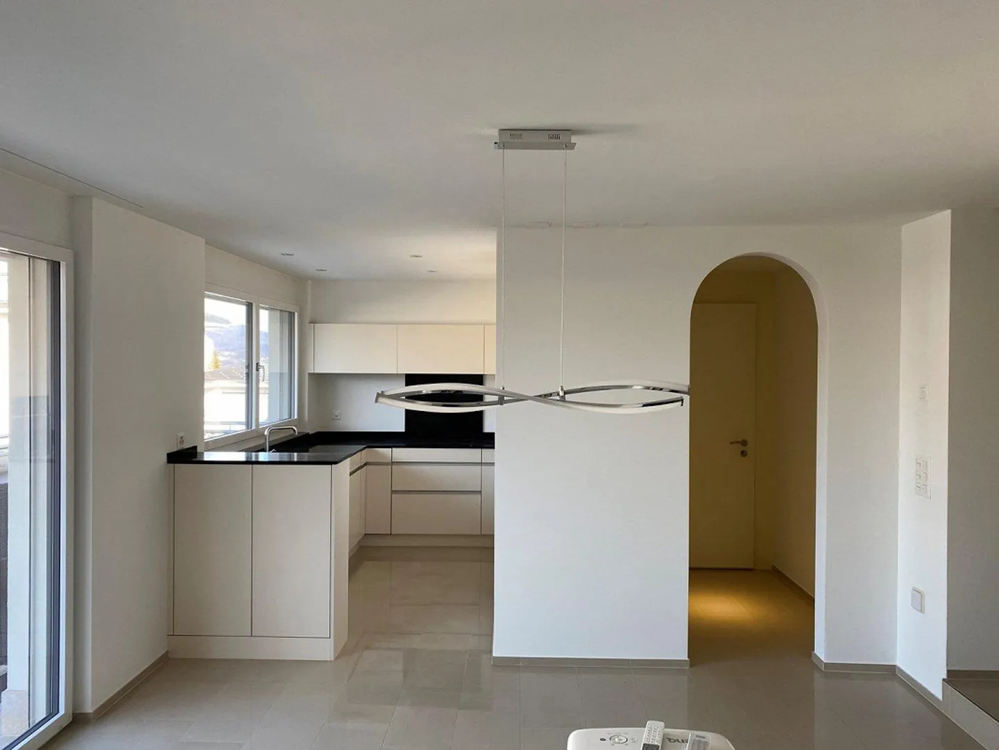 Beautiful, modern 3.5 room apartment - Photo 1 of 9