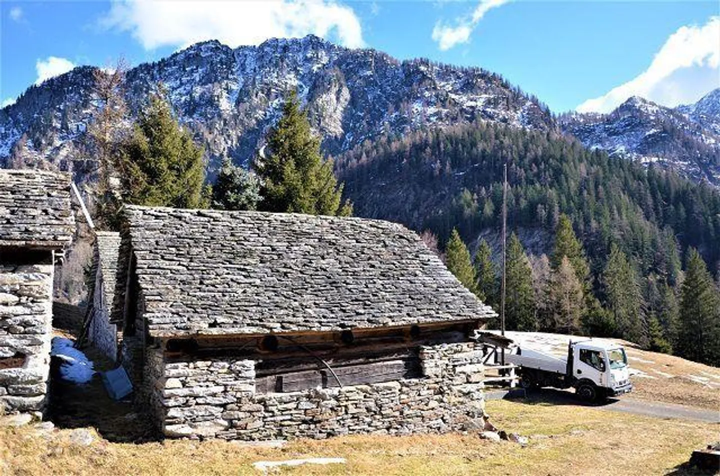 «Rustico da ristrutturare con piccolo terreno bella vista panoramica / Rustico zum Ausbauen mit kleinem Garten» - Foto 8 di 23