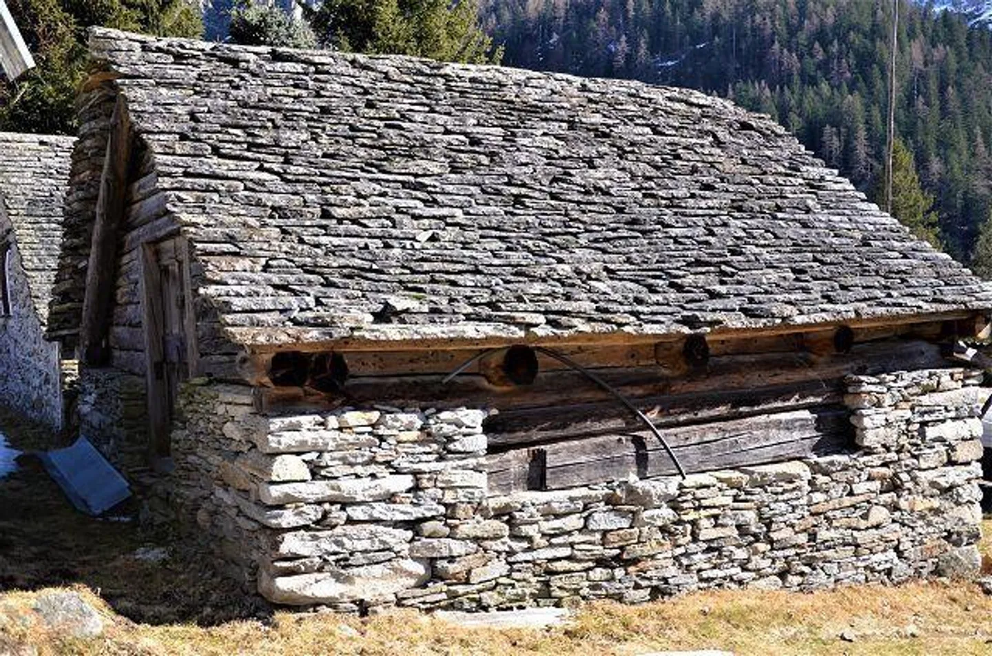 «Rustico da ristrutturare con piccolo terreno bella vista panoramica / Rustico zum Ausbauen mit kleinem Garten» - Foto 14 di 23