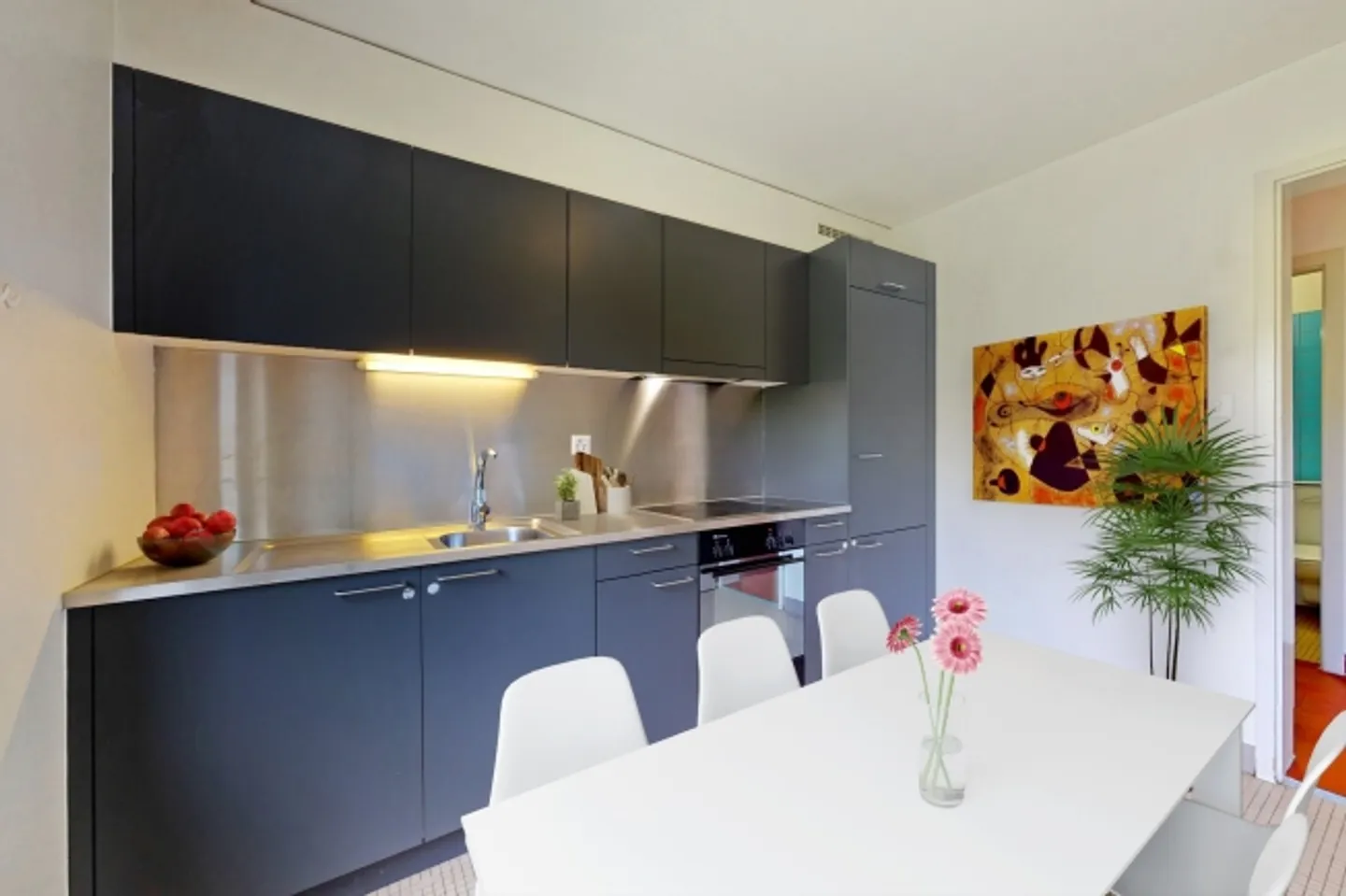 In un quartiere tranquillo e residenziale - Foto 3 di 8