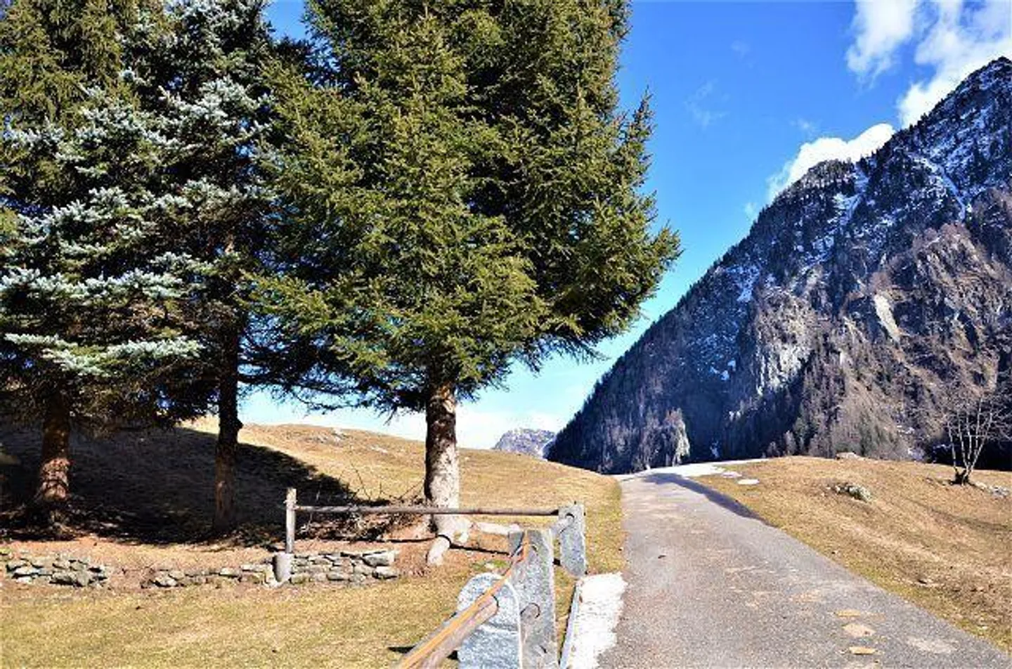 «Rustico da ristrutturare con piccolo terreno bella vista panoramica / Rustico zum Ausbauen mit kleinem Garten» - Foto 12 di 23