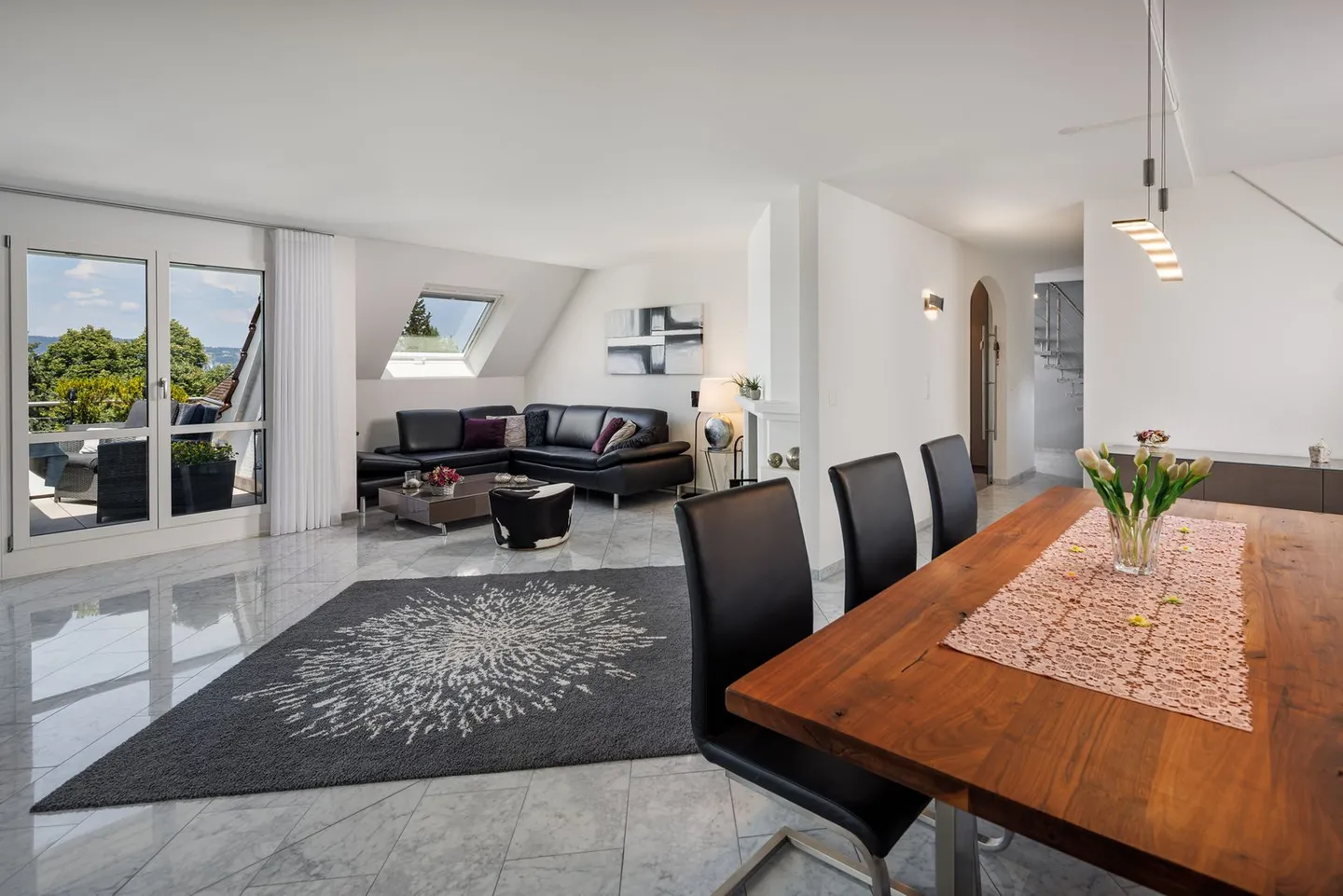 Appartement Duplex Élégant à Richterswil - Photo 3 sur 13