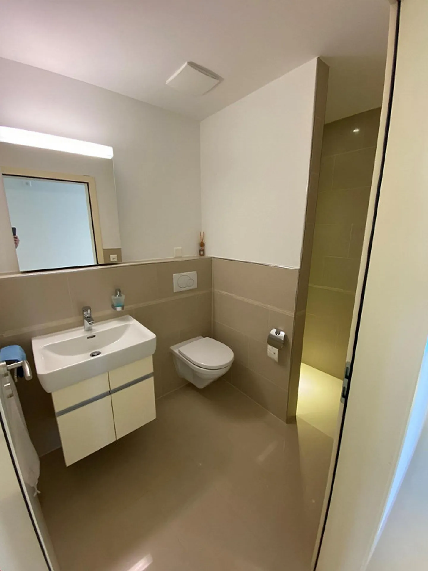 Beautiful, modern 3.5 room apartment - Photo 9 of 9