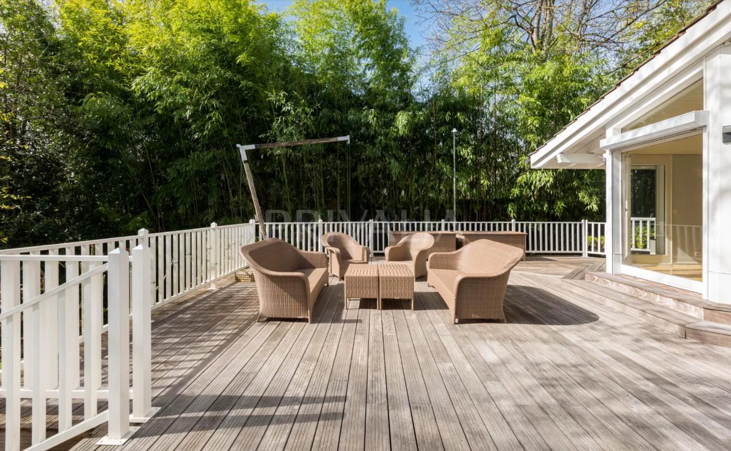 Charming family villa in the heart of the village of Vandoeuvres - Photo 3 of 13