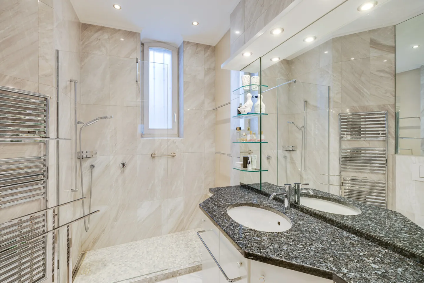 Un bijou au cœur du quartier Kirchenfeld à Berne - Photo 4 sur 14