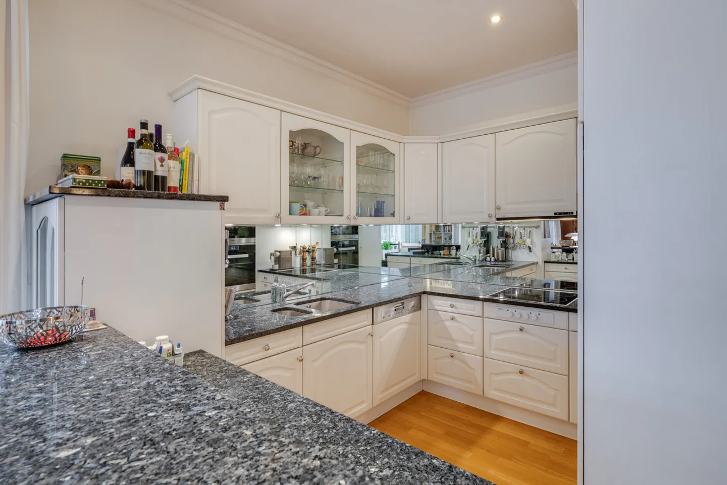 Un bijou au cœur du quartier Kirchenfeld à Berne - Photo 8 sur 14