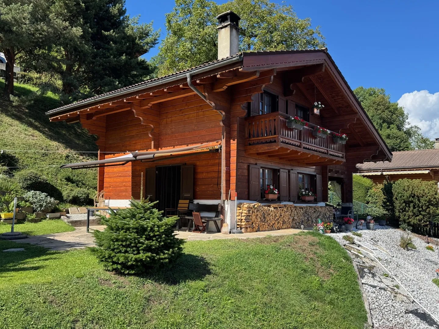 Chalet - 4.5 rooms - Chemex (Troistorrents) - EXCLUSIVITY - Photo 3 of 13