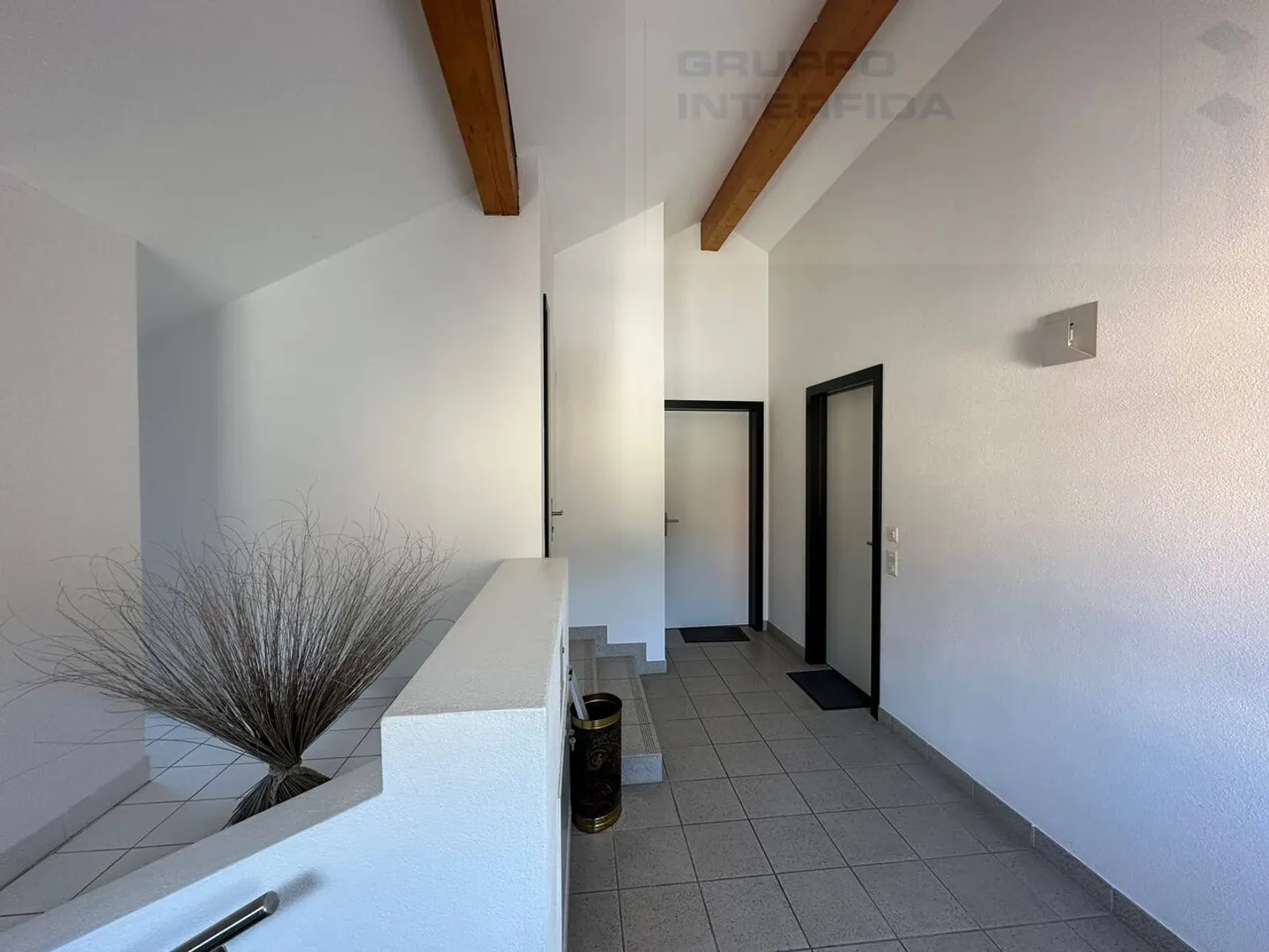 APPARTEMENT AU CENTRE AVEC PLACE DE PARKING - Photo 1 sur 12