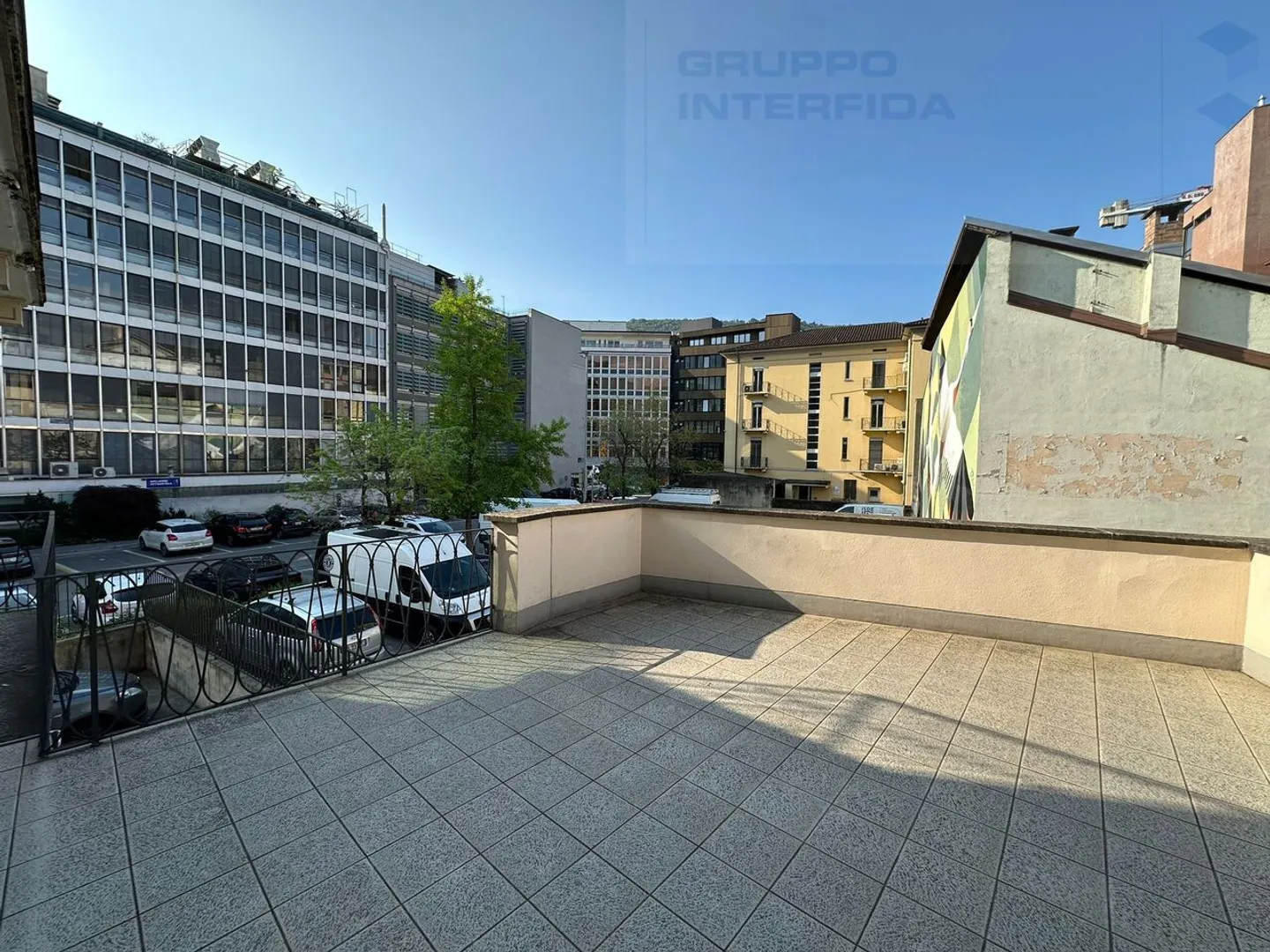 APPARTEMENT AU CENTRE AVEC PLACE DE PARKING - Photo 11 sur 12