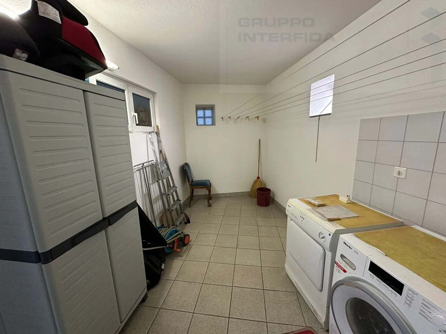 APPARTEMENT AU CENTRE AVEC PLACE DE PARKING - Photo 12 sur 12