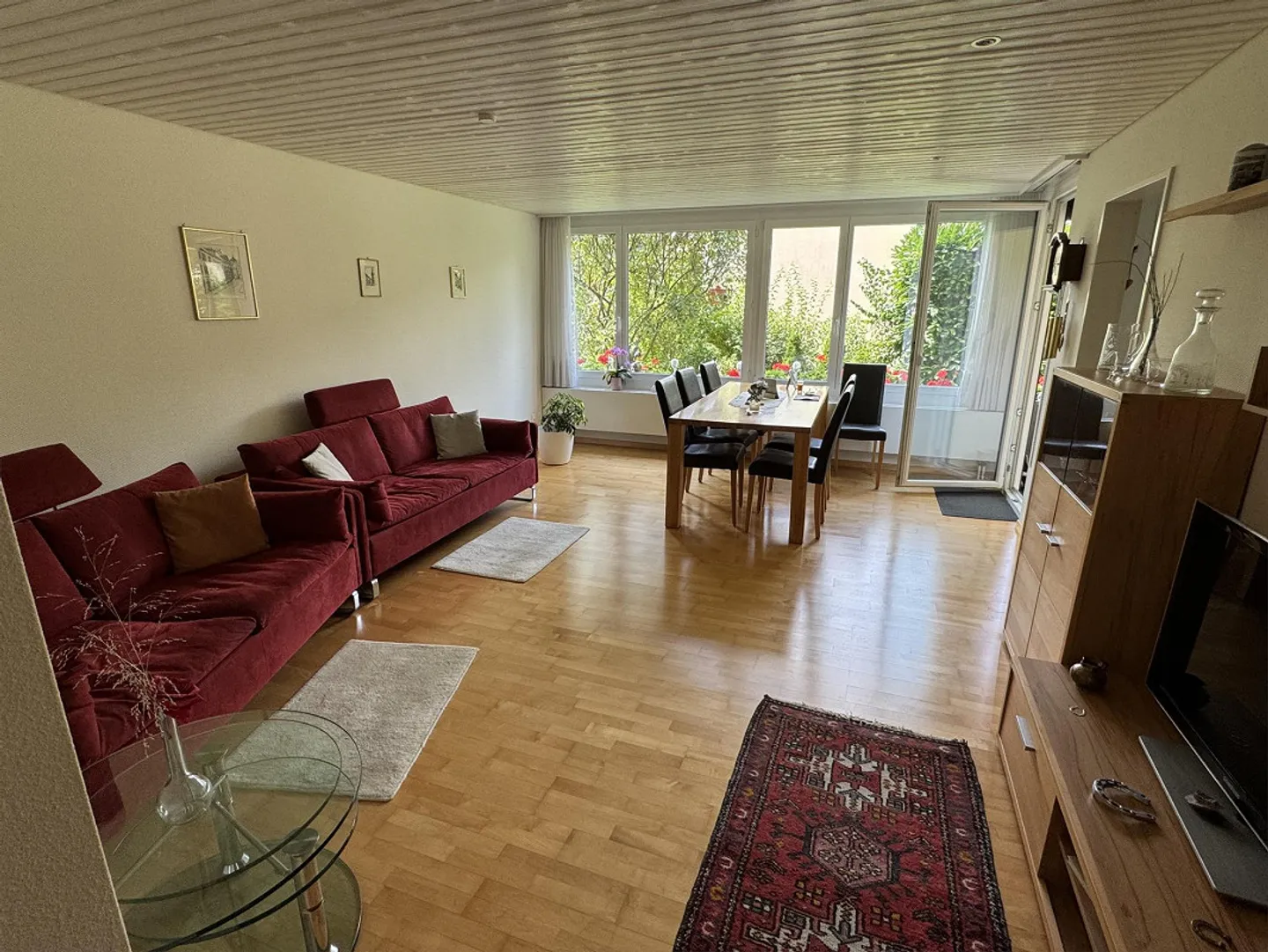 Belle appartement de 3 1/2 pièces (rez-de-chaussée) avec grand jardin - Photo 4 sur 6