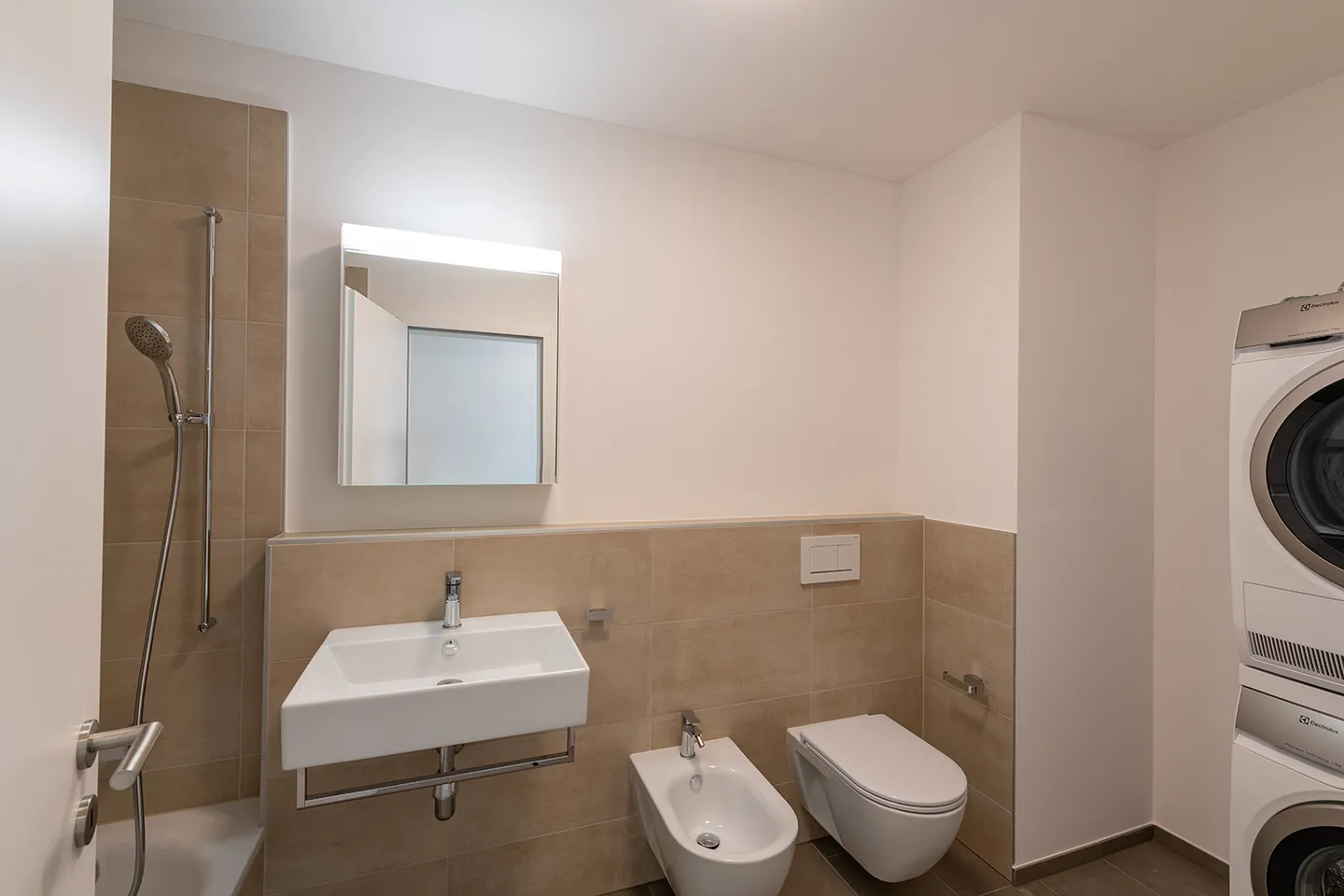 Modernes Apartment mit Balkon - Foto 3 von 5