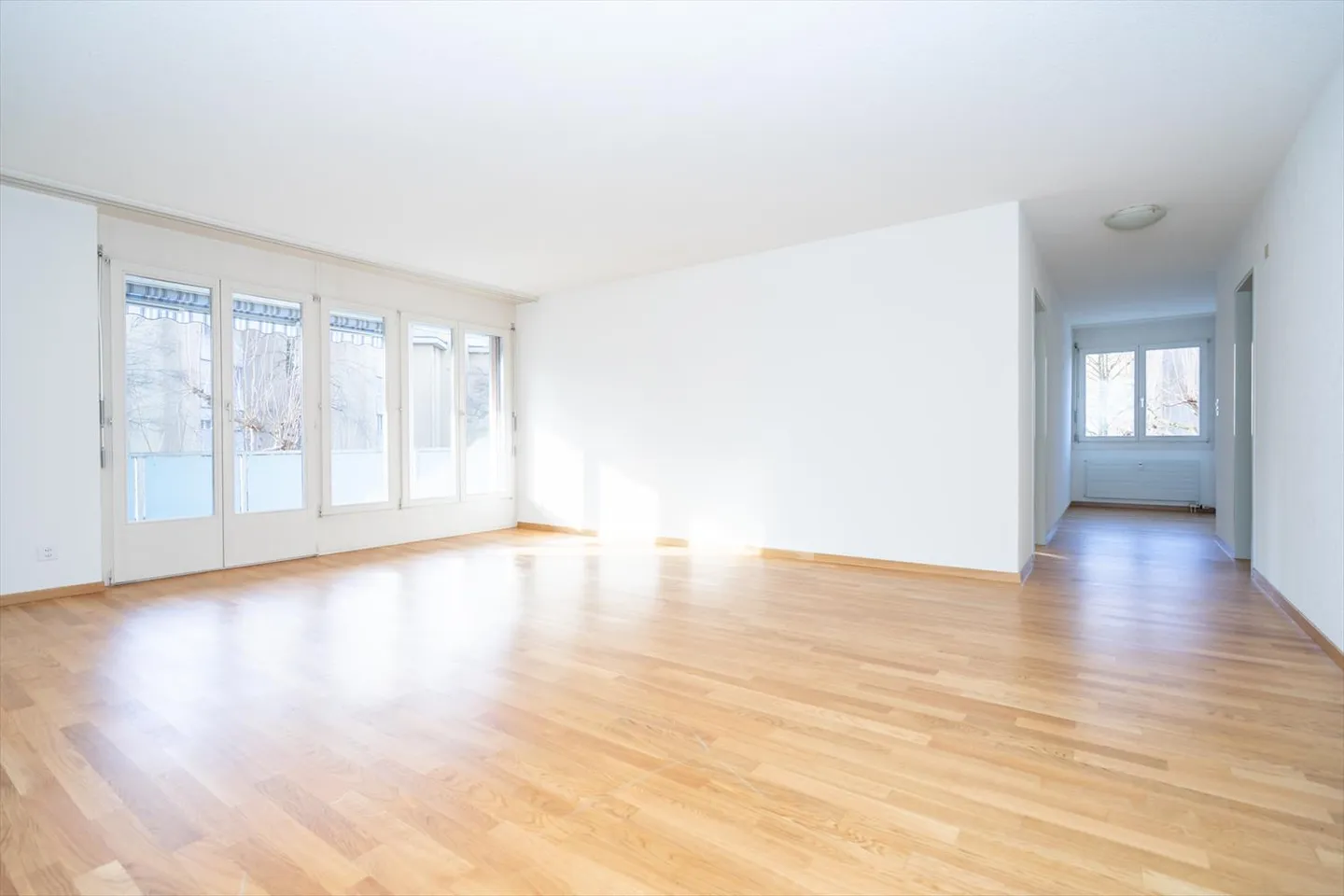 Apartment for rent - Photo 3 of 9