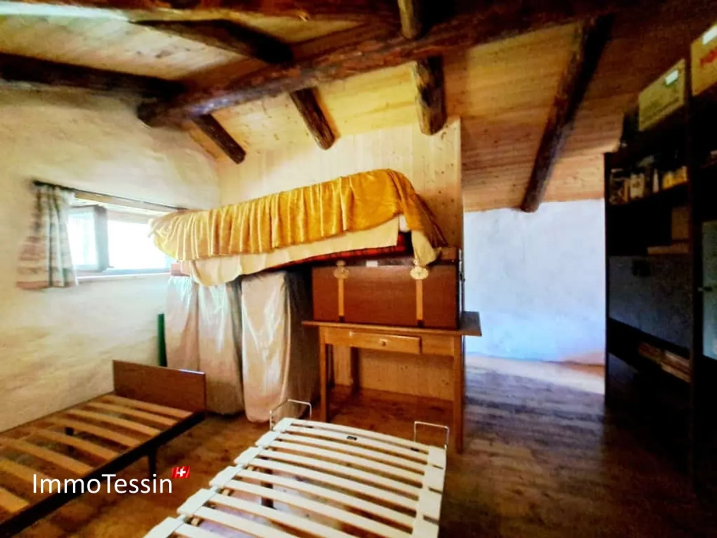 Rustico con vista mozzafiato sulle montagne ticinesi e 6360 m2 di terreno - Foto 12 di 13