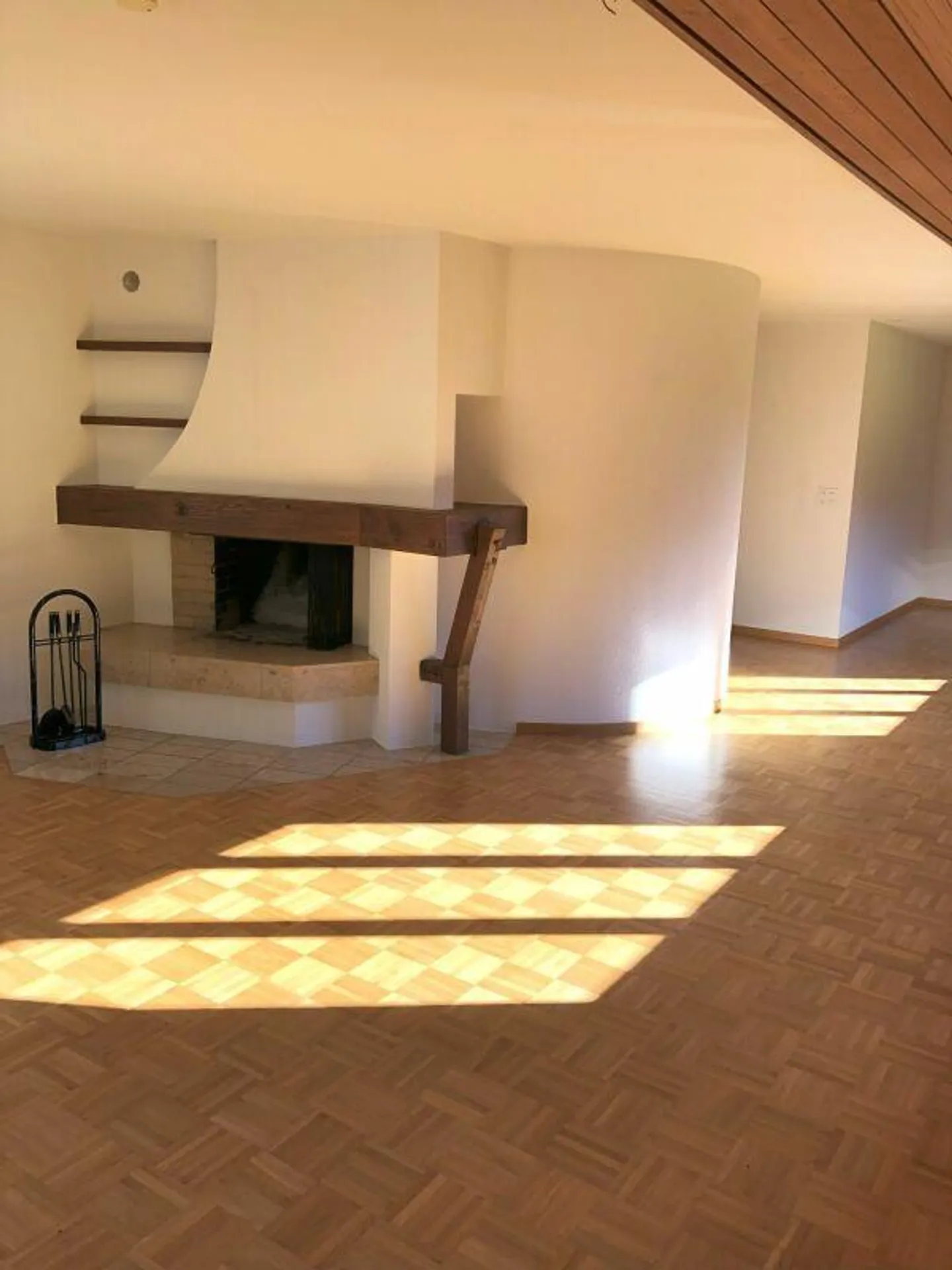 Il tuo mese gratuito ti aspetta!! Appartamento da sogno di 4,5 stanze con vista - Foto 2 di 10